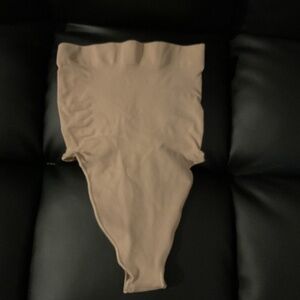 Skims Core Sculpt High-Waisted Thong Shapewear Clay Size Extra Small NWT